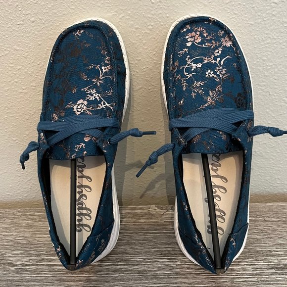 Gipsy Jazz Canvas Slip On Shoes - NWOT - Picture 1 of 6